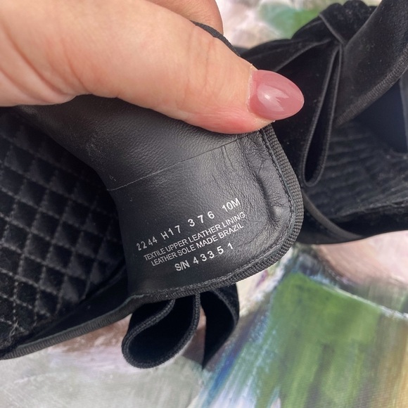 Tory Burch Clara Velvet Bow Pointed Toe Heels in Black Size 10. - Picture 7 of 14